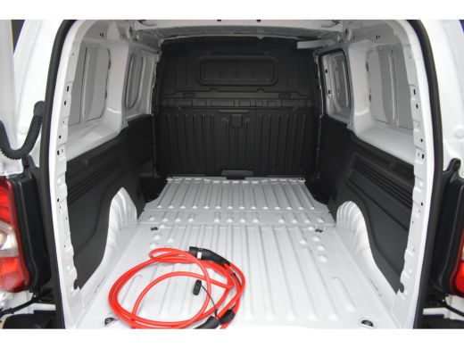 Peugeot Partner 136 L2 50 kWh Demo-Deal!! | Draadloos Apple Carplay & Android Auto| | Achteruitrijcamera | Cruise... ActivLease financial lease