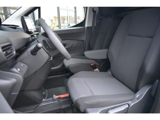 Peugeot Partner 136 L2 50 kWh Demo-Deal!! | Draadloos Apple Carplay & Android Auto| | Achteruitrijcamera | Cruise... ActivLease financial lease