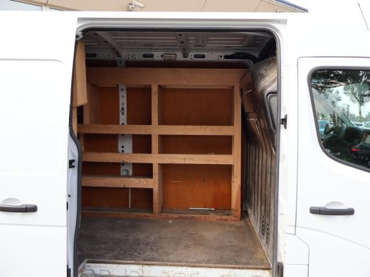 Renault Master T35 2.3 DCI 165 PK L4H2 DUBBEL LUCHT DL + 3500 KG TREKHAAK | CAMERA | APPLE CARPLAY ActivLease financial lease