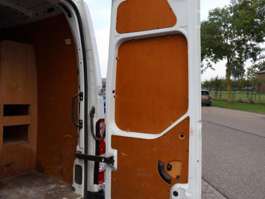 Renault Master T35 2.3 DCI 165 PK L4H2 DUBBEL LUCHT DL + 3500 KG TREKHAAK | CAMERA | APPLE CARPLAY ActivLease financial lease