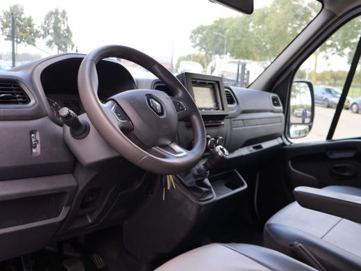 Renault Master T35 2.3 DCI 165 PK L4H2 DUBBEL LUCHT DL + 3500 KG TREKHAAK | CAMERA | APPLE CARPLAY ActivLease financial lease