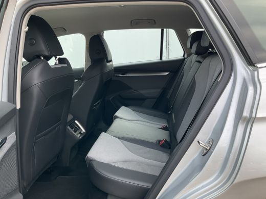 Skoda Enyaq iV 80 Trekhaak Stoel/Stuurverw Carplay Warmtepomp Trekhaak 100% Elektrisch NL-Auto! ActivLease financial lease