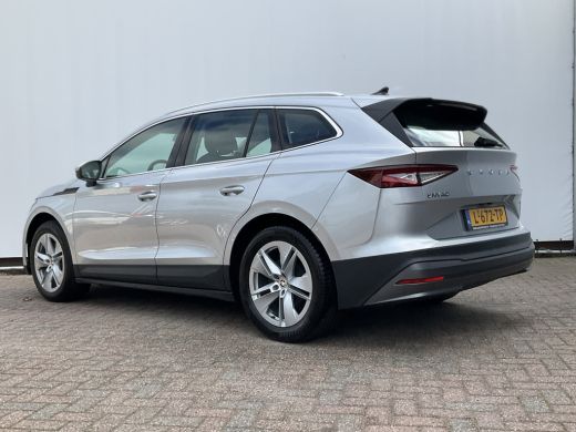 Skoda Enyaq iV 80 Trekhaak Stoel/Stuurverw Carplay Warmtepomp Trekhaak 100% Elektrisch NL-Auto! ActivLease financial lease