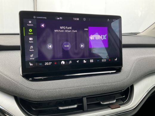 Skoda Enyaq iV 80 Trekhaak Stoel/Stuurverw Carplay Warmtepomp Trekhaak 100% Elektrisch NL-Auto! ActivLease financial lease