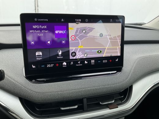 Skoda Enyaq iV 80 Trekhaak Stoel/Stuurverw Carplay Warmtepomp Trekhaak 100% Elektrisch NL-Auto! ActivLease financial lease