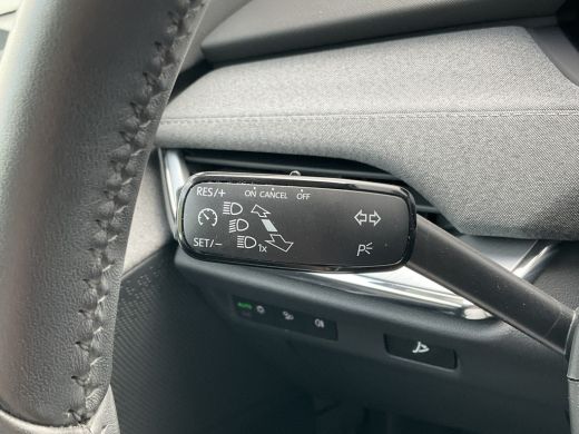 Skoda Enyaq iV 80 Trekhaak Stoel/Stuurverw Carplay Warmtepomp Trekhaak 100% Elektrisch NL-Auto! ActivLease financial lease