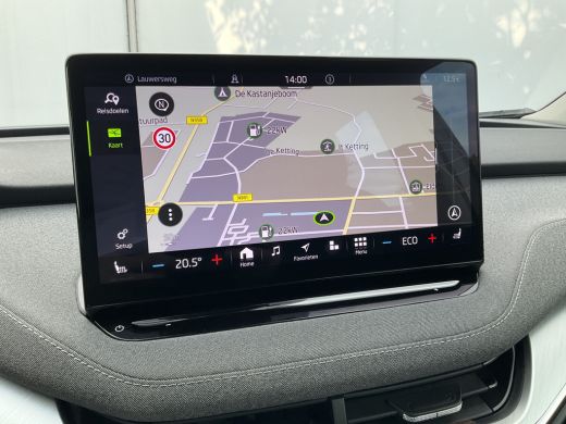 Skoda Enyaq iV 80 Trekhaak Stoel/Stuurverw Carplay Warmtepomp Trekhaak 100% Elektrisch NL-Auto! ActivLease financial lease