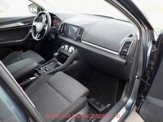 Skoda Karoq 1.5TSI VIRTUAL ACC/CARPLAY/CAMERA/DAB/KEYLESS ActivLease financial lease