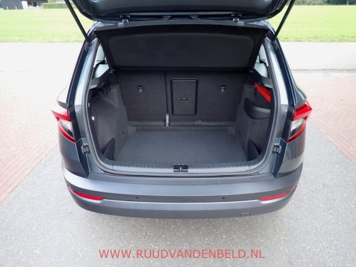 Skoda Karoq 1.5TSI VIRTUAL ACC/CARPLAY/CAMERA/DAB/KEYLESS ActivLease financial lease