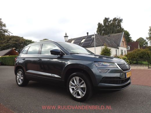 Skoda Karoq 1.5TSI VIRTUAL ACC/CARPLAY/CAMERA/DAB/KEYLESS ActivLease financial lease