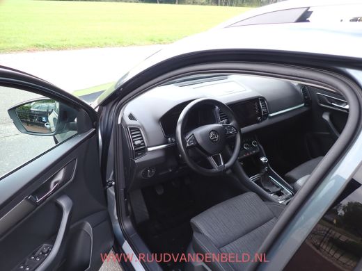 Skoda Karoq 1.5TSI VIRTUAL ACC/CARPLAY/CAMERA/DAB/KEYLESS ActivLease financial lease