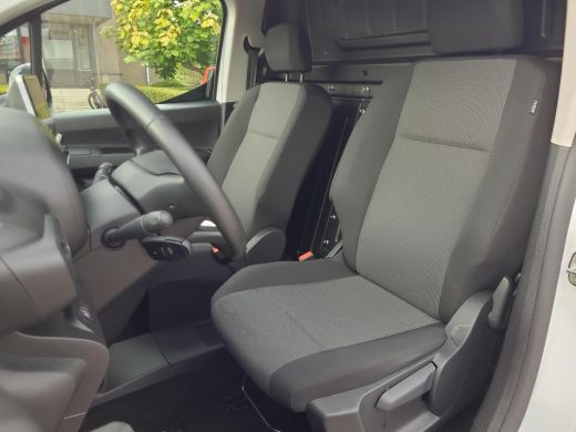 Toyota ProAce 1.5 D-4D Live | Navigatie | Parkeersensoren | Rijklaarprijs incl. garantie | ActivLease financial lease