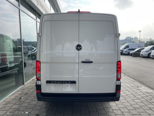 Volkswagen Crafter 30 2.0 TDI L3H2 Highline 140pk Auto | Camera | App connect ActivLease financial lease