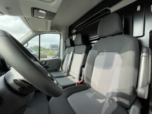 Volkswagen Crafter 30 2.0 TDI L3H2 Highline 140pk Auto | Camera | App connect ActivLease financial lease