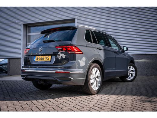 Volkswagen Tiguan 1.5 TSI 150PK DSG Life | Cruise control adaptief met Stop&Go | Trekhaak afneembaar | Voorstoelen ... ActivLease financial lease