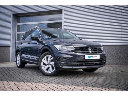 Volkswagen Tiguan 1.5 TSI 150PK DSG Life | Cruise control adaptief met Stop&Go | Trekhaak afneembaar | Voorstoelen ... ActivLease financial lease
