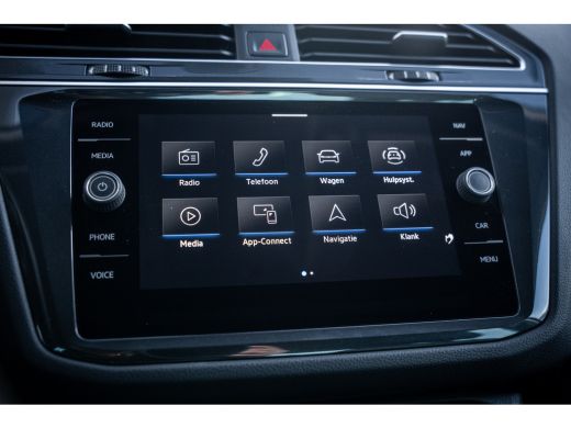 Volkswagen Tiguan 1.5 TSI 150PK DSG Life | Cruise control adaptief met Stop&Go | Trekhaak afneembaar | Voorstoelen ... ActivLease financial lease