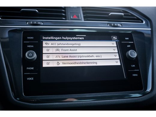 Volkswagen Tiguan 1.5 TSI 150PK DSG Life | Cruise control adaptief met Stop&Go | Trekhaak afneembaar | Voorstoelen ... ActivLease financial lease