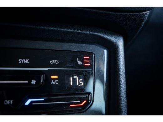 Volkswagen Tiguan 1.5 TSI 150PK DSG Life | Cruise control adaptief met Stop&Go | Trekhaak afneembaar | Voorstoelen ... ActivLease financial lease