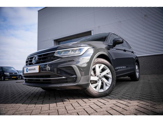 Volkswagen Tiguan 1.5 TSI 150PK DSG Life | Cruise control adaptief met Stop&Go | Trekhaak afneembaar | Voorstoelen ... ActivLease financial lease