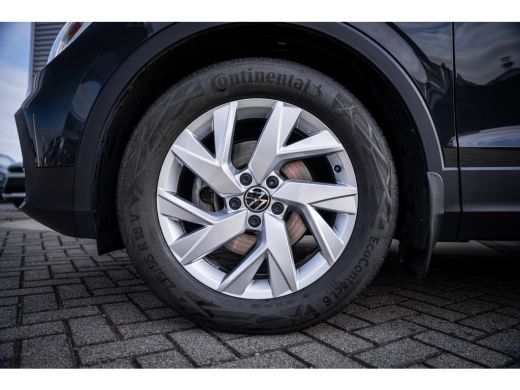 Volkswagen Tiguan 1.5 TSI 150PK DSG Life | Cruise control adaptief met Stop&Go | Trekhaak afneembaar | Voorstoelen ... ActivLease financial lease