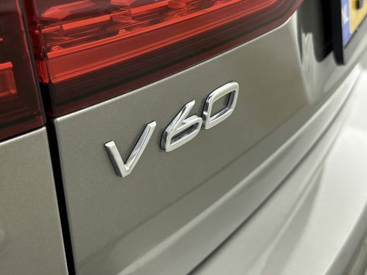 Volvo  V60 2.0 T6 Recharge AWD R-Design | Panoramadak | Harman &Kardon | HUD | Four-C actief chassissysteem ... ActivLease financial lease