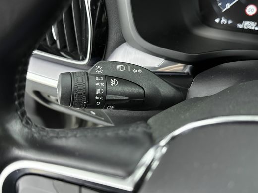 Volvo  V60 2.0 T6 Recharge AWD R-Design | Panoramadak | Harman &Kardon | HUD | Four-C actief chassissysteem ... ActivLease financial lease