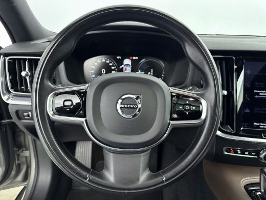 Volvo  V60 2.0 T6 Recharge AWD R-Design | Panoramadak | Harman &Kardon | HUD | Four-C actief chassissysteem ... ActivLease financial lease