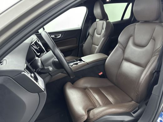 Volvo  V60 2.0 T6 Recharge AWD R-Design | Panoramadak | Harman &Kardon | HUD | Four-C actief chassissysteem ... ActivLease financial lease