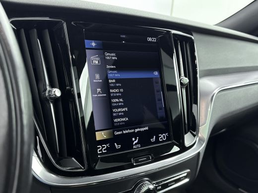 Volvo  V60 2.0 T6 Recharge AWD R-Design | Panoramadak | Harman &Kardon | HUD | Four-C actief chassissysteem ... ActivLease financial lease