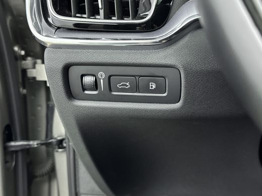 Volvo  V60 2.0 T6 Recharge AWD R-Design | Panoramadak | Harman &Kardon | HUD | Four-C actief chassissysteem ... ActivLease financial lease