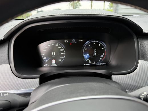 Volvo  V90 2.0 T4 R-Design Sport Leder ACC Navi Wegkl.Trekhaak ActivLease financial lease