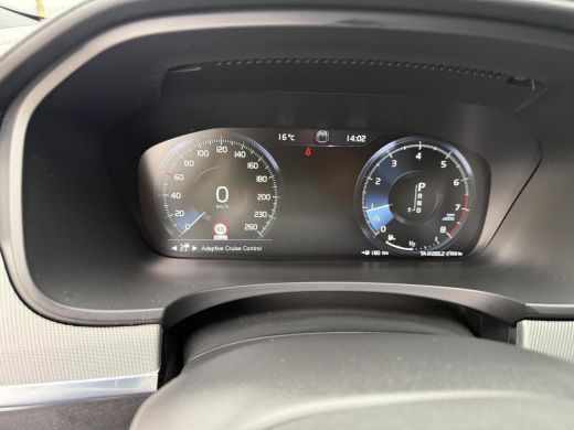 Volvo  V90 2.0 T4 R-Design Sport Leder ACC Navi Wegkl.Trekhaak ActivLease financial lease