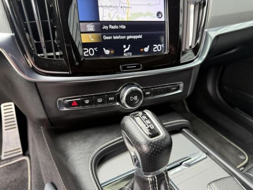 Volvo  V90 2.0 T4 R-Design Sport Leder ACC Navi Wegkl.Trekhaak ActivLease financial lease