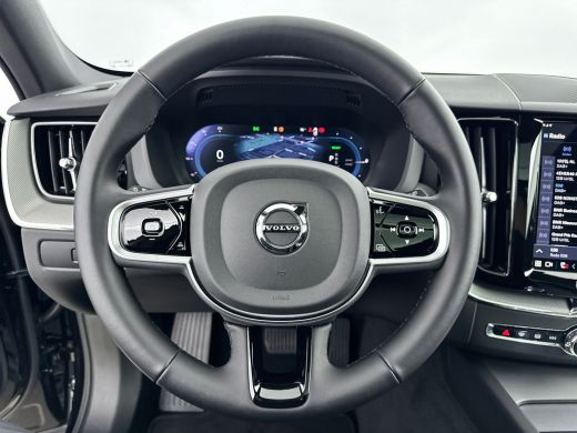 Volvo  XC60 T6 Recharge Plus Black Edition | 21" | Trekhaak | Panoramadak | Elektrisch verstelbare stoelen | ... ActivLease financial lease