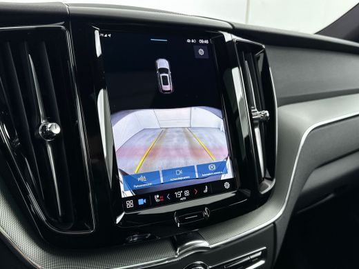 Volvo  XC60 T6 Recharge Plus Black Edition | 21" | Trekhaak | Panoramadak | Elektrisch verstelbare stoelen | ... ActivLease financial lease