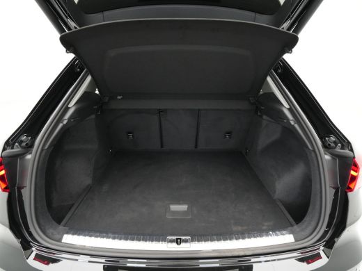 Audi Q3 35 TFSI 150 pk S-Tronic Advanced edition Navi, Camera, Sportstoelen, Led 72 ActivLease financial lease