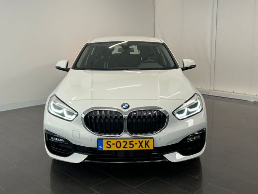 BMW 1 Serie Introduction Edition | Achteruitrijcamera | Autonoom parkeren | Parkeersensoren voor en achter | ... ActivLease financial lease