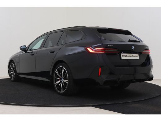 BMW 5 Serie Touring 550e xDrive M Sport Automaat / Trekhaak / Adaptief onderstel professional / Stoelventilat... ActivLease financial lease