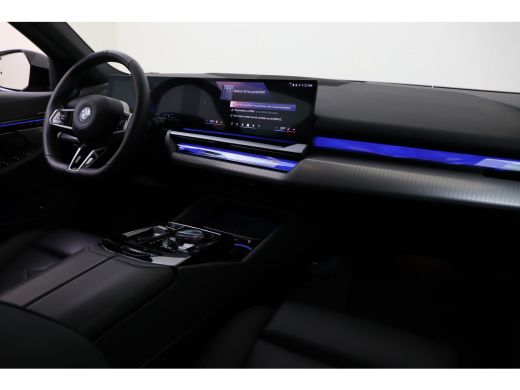 BMW 5 Serie Touring 550e xDrive M Sport Automaat / Trekhaak / Adaptief onderstel professional / Stoelventilat... ActivLease financial lease