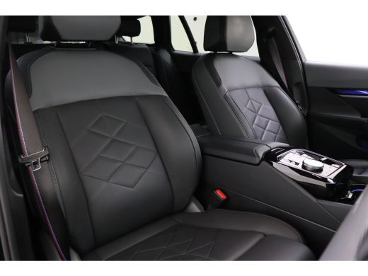 BMW 5 Serie Touring 550e xDrive M Sport Automaat / Trekhaak / Adaptief onderstel professional / Stoelventilat... ActivLease financial lease