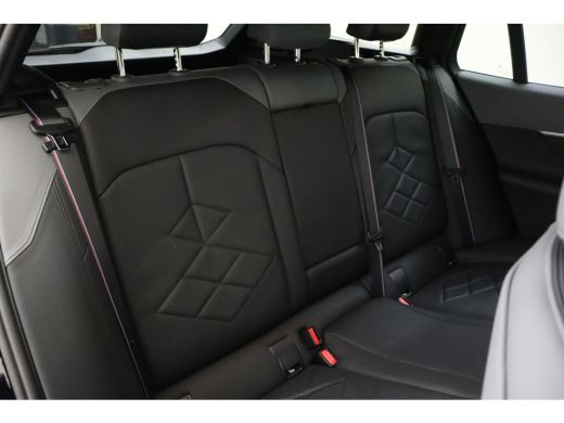 BMW 5 Serie Touring 550e xDrive M Sport Automaat / Trekhaak / Adaptief onderstel professional / Stoelventilat... ActivLease financial lease