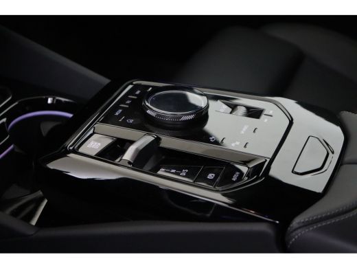 BMW 5 Serie Touring 550e xDrive M Sport Automaat / Trekhaak / Adaptief onderstel professional / Stoelventilat... ActivLease financial lease