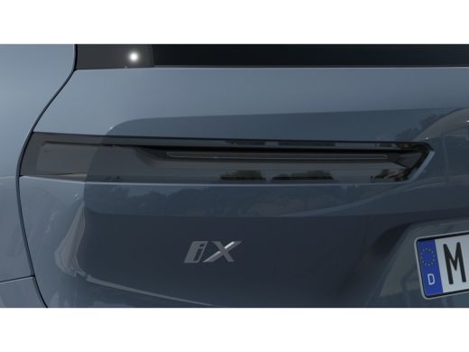 BMW iX xDrive45 M Sport / Trekhaak / Adaptief onderstel / Stoelventilatie / Parking Assistant Profession... ActivLease financial lease