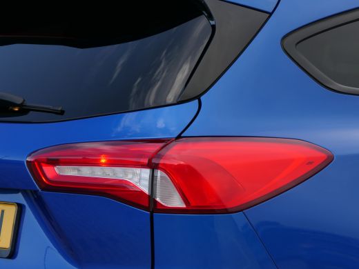 Ford Focus 1.0 EcoBoost Hybrid ST Line X | B&O | Winterpack | Camera | Elektrische Achterklep | ActivLease financial lease