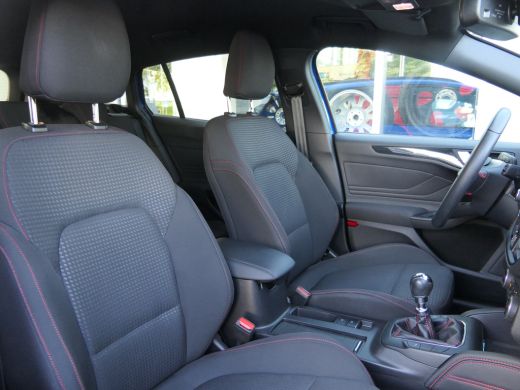 Ford Focus 1.0 EcoBoost Hybrid ST Line X | B&O | Winterpack | Camera | Elektrische Achterklep | ActivLease financial lease