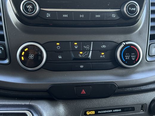 Ford Transit Custom 2.0 TDCI 130 PK AUTOMAAT / L2H1 / 1e EIGENAAR / 44.043 KM !! / AIRCO / ADAPTIVE CRUISE / NAVI / 3... ActivLease financial lease