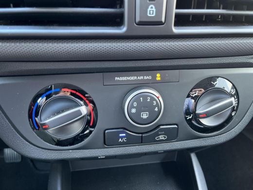 Hyundai i10 1.0 Comfort | Rijklaarprijs dus GEEN afleverkosten! | Apple CarPlay / Android Auto | Airco | ActivLease financial lease