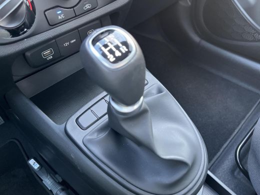 Hyundai i10 1.0 Comfort | Rijklaarprijs dus GEEN afleverkosten! | Apple CarPlay / Android Auto | Airco | ActivLease financial lease