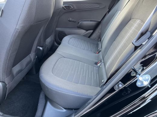 Hyundai i10 1.0 Comfort | Rijklaarprijs dus GEEN afleverkosten! | Apple CarPlay / Android Auto | Airco | ActivLease financial lease